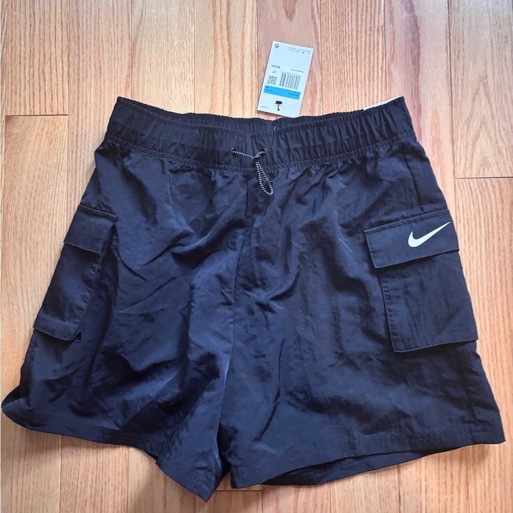 DONATING Nike Black Cargo Shorts NWT